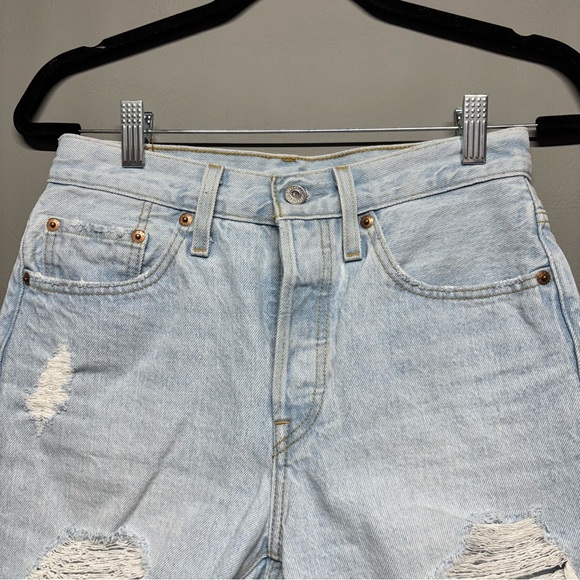✨ Levi’s 501 High-Rise Cut-Off Denim Shorts – Size 26 - Picture 4 of 12